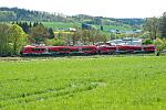 2025-04-27-018 Neuenrade Küntrop 632 105 (vorne) und 632 110 (hinten) fahren nach Fröndenberg.