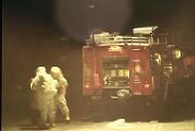 1987-000009 Sundern Übung der Feuerwehr Sundern an einem Kesselwagen im Bahnhof.