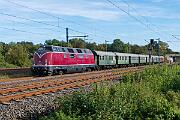 2024-10-06-011 Dortmund Somborn V200 033 der Hammer Eisenbahnfreunde auf der Bergischen Runde nach Langenfeld.