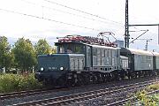 2024-09-14-007 Dortmund Hafen Am 14.9.2024 fahren die Hammer Eisenbahnfreunde mit 194 158 und 212 079 nach Cochem. Der Zug hat gerade den Dortmunder Hbf verlassen und rollt Richtung...