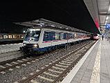 2025-02-10-012 Dortmund Hbf Am Abend fährt der RE 3 erneut. Dieses Mal schiebt 110 469.