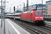 2025-01-03-010 Dortmund Hbf Seit dem Fahrplanwechsel im Dezember fährt der EC 9 wieder von Dortmund Hbf nach Zürich. Leider gibt es keinen Aussichtswagen mehr im Zug. 101 068 zieht die...