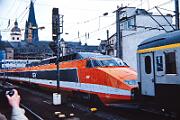 1986-25-025 Köln Hbf Der TGV besucht Köln