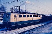 1987-31-025 Fulda Hbf 150 077 schleppt die 332 072.