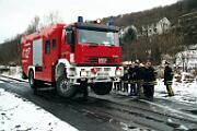 2001-013629 Brilon Wald Die Feuerwehr Brilon hat ein HLF 20/16 Schiene bekommen und übt damit am Elleringhauser Tunnel und im Bahnhof Brilon-Wald