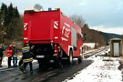 2001-013636 Brilon Wald Die Feuerwehr Brilon hat ein HLF 20/16 Schiene bekommen und übt damit am Elleringhauser Tunnel und im Bahnhof Brilon-Wald
