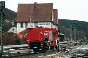 2001-013644 Brilon Wald Die Feuerwehr Brilon hat ein HLF 20/16 Schiene bekommen und übt damit am Elleringhauser Tunnel und im Bahnhof Brilon-Wald