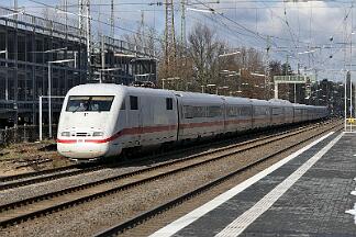 2019-02-03-007 Solingen Hbf 401 083