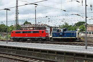 2019-05-31-045 Aachen Hbf 363 036 schubbst 111 158 durch die Gegend.
