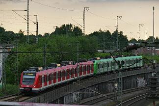 2019-06-20-018 Dortmund Dorstfeld 422 009 (grün) und 422 070,