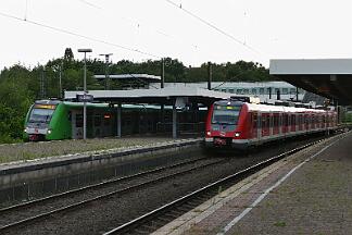 2019-06-20-037 Dortmund Dorstfeld 422 016 (grün). 422 081