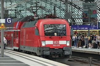 2019-08-05-020 Berlin Hbf 182 018