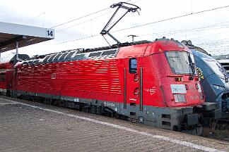 2025-01-27-043 Nürnberg Hbf 102 005 mit München-Nürnberg-Express