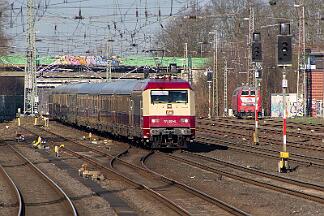2025-03-08-001 Dortmund Mengede 101 001 mit AKE-Sonderzug nach Hameln.