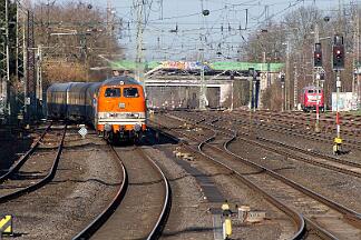 2025-03-08-008 Dortmund Mengede Sonderzug mit 218 137 nach Winterberg.