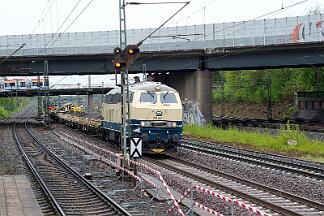 2025-04-18-009 Dortmund Marten Süd 218 466 im Bauzugdienst.