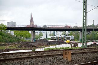 2025-04-18-040 Dortmund Hafen 462 085 auf Leerfahrt.