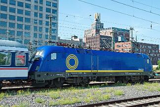 2025-06-17-035 Dortmund Hbf TRI-Ersatzzug RE 11 nach Hamm. 182 523