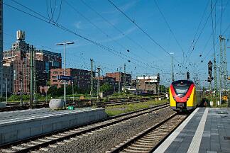 2025-06-17-045 Dortmund Hbf 1440 152 als RE 34 nach Siegen