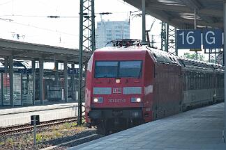 2025-06-17-060 Dortmund Hbf 101 087 mit EC 9 nach Basel.