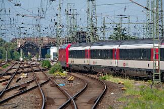 2025-06-17-082 Dortmund Hbf 101 087 mit EC 9 nach Basel