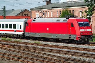 2025-07-15-006 Dortmund Marten Süd 101 030 zieht IC 2155 nach Gera.