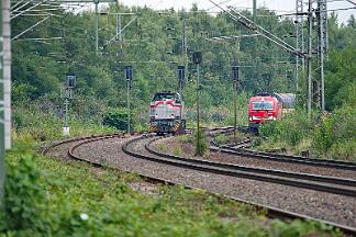 2025-07-31-050 Bochum Riemke 193 335 wartet in der Abstellung auf Weiterfahrt. 271 006