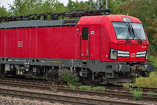 2025-07-31-065 Bochum Riemke 193 335 wartet in der Abstellung auf Weiterfahrt.