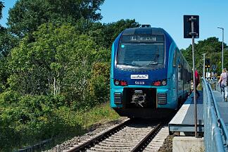 2025-08-17-006 Boren Lindaunis Nach einer Viertelstunde wird 526 039 wieder nach Flensburg fahren.