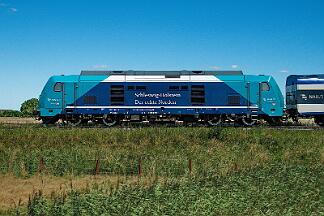 2025-08-18-071 Emmelsbüll Lehnshallig RE 6 nach Hamburg. 245 215