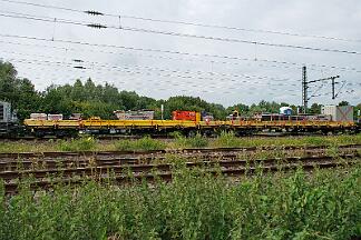 2025-09-08-007 Dortmund Somborn Die Bauarbeiten an der Strecke Dortmund-Bochum beginnen, 277 404 wartet mit einem Bauzug,