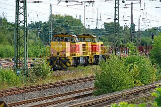 2025-09-10-005 Bochum-Langendreer 275 835 (vorne) und 275 845 (hinten mit leerem Hohenlimburger nach Duisburg.