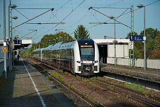 2025-09-24-002 Dortmund Oespel Umgeleiteter RE 1 nach Aachen, 462 028.