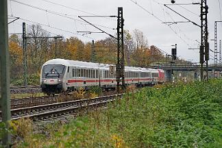 2025-11-01-016 Dortmund Somborn Leergarnitur mit 101 132 nach Köln, zur Weiterfahrt als IC 2157 nach Weimar.