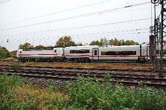 2025-11-01-030 Dortmund Somborn 193 440 zieht ICE 1149 von Düsseldorf nach Berlin. 193 448 schiebt. Es handelt sich um die zweite Fahrt des ICE-L mit Fahrgästen an Bord.