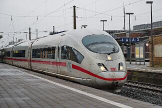 2025-11-28-023 Bochum Hbf 403 055 als ICE 1223