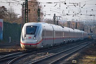 2025-12-05-040 Bochum Hbf 412 225