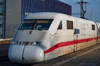 2025-12-05-047 Bochum Hbf 402 035