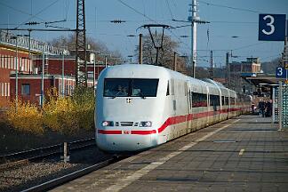 2025-12-05-056 Bochum Hbf 401 513