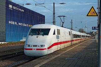 2025-12-05-058 Bochum Hbf 401 513