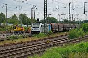 187 348 - 2025-08-28-048 Bochum Langendreer 187 348 wartet mehrere Minuten am Signal.