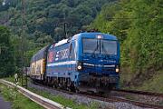 192 016 - 2025-07-14-003 Remagen Oberwinter 192 016 mit Autozug Richtung Norden. Wegen einer Störung in Brühl wird der Zug in Mehlem an die Seite genommen.