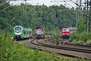 193 335 - 2025-07-31-053 Bochum Riemke 193 335 wartet in der Abstellung auf Weiterfahrt. 3427 001 fährt nach Haltern und 271 006 wird Richtung Ehrenfeld fahren.