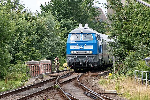 218 058