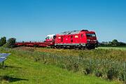 245 027 - 2025-08-18-142 Niebüll Südergotteskogweg 245 027 mit Autozug nach Niebüll.