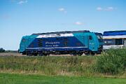 245 201 - 2025-08-18-086 Emmelsbüll Lehnshallig 245 201 mit einer Doppelgarnitur als RE 6 nach Westerland.