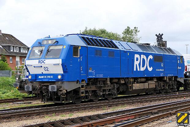 251 002
