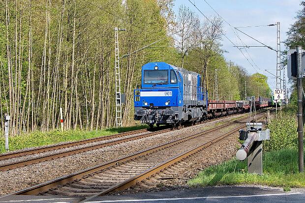 273 002