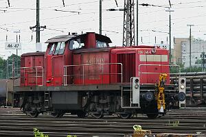 296 046