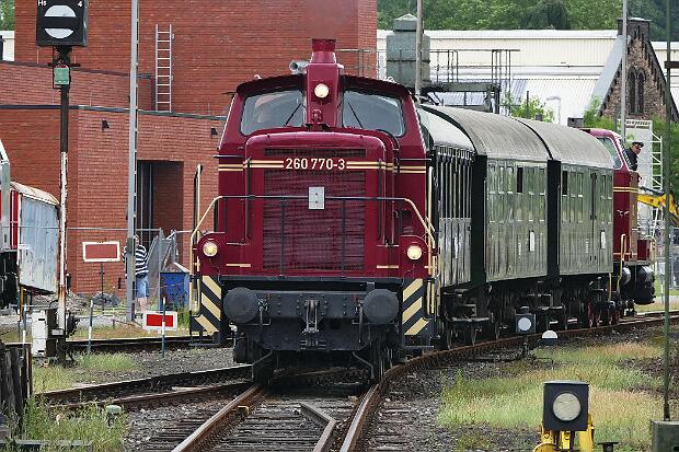 260 770